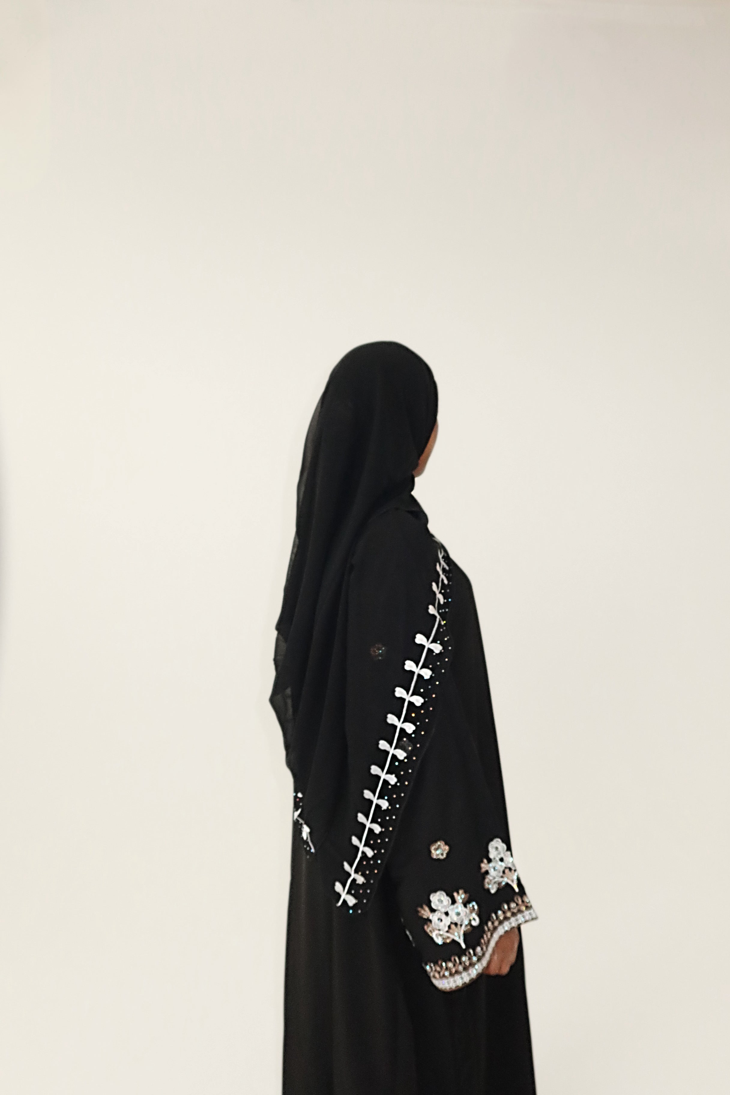 BLOSSOM SLEEVE ABAYA