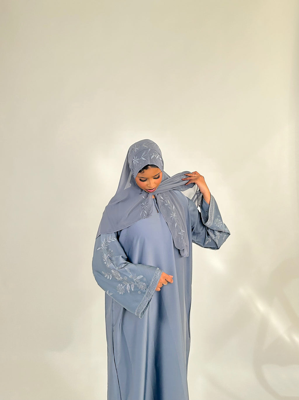 BLOSSOM SLEEVE ABAYA