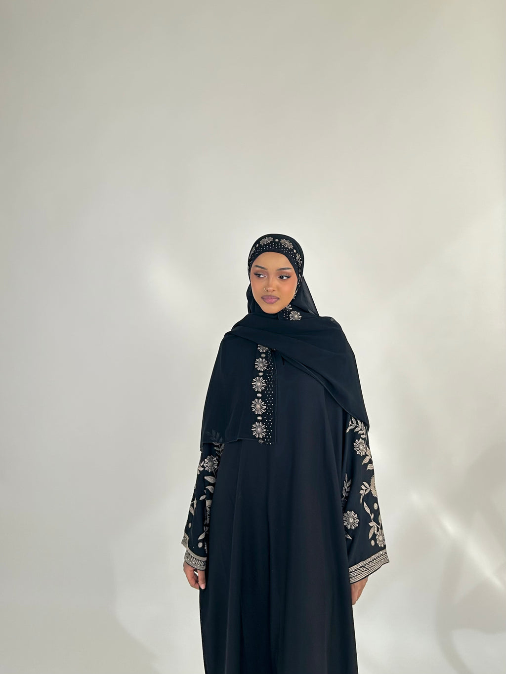 BLOSSOM SLEEVE ABAYA